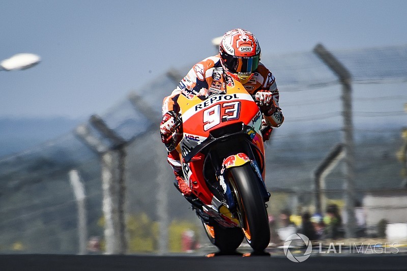 Marquez topt warm-up GP van Frankrijk, Crutchlow fit verklaard
