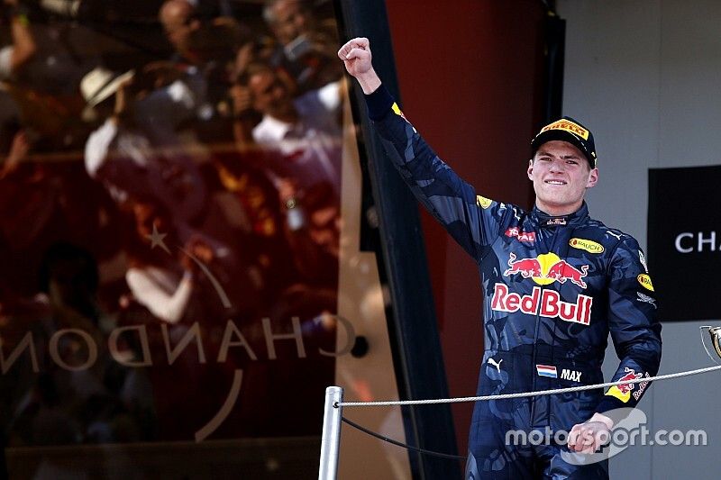 Max Verstappen, Red Bull Racing, 1st Position, celebrates on the podium