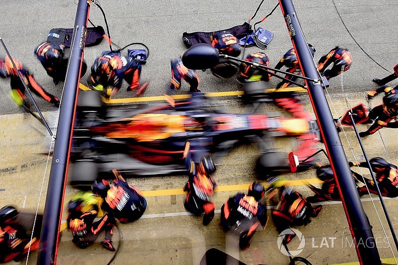 Росберг о Ферстаппене: Не понимаю, зачем он остался в Red Bull