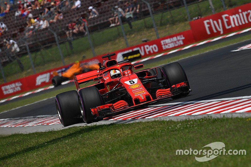 Vettel bovenaan in derde training Hongarije, zesde tijd Verstappen