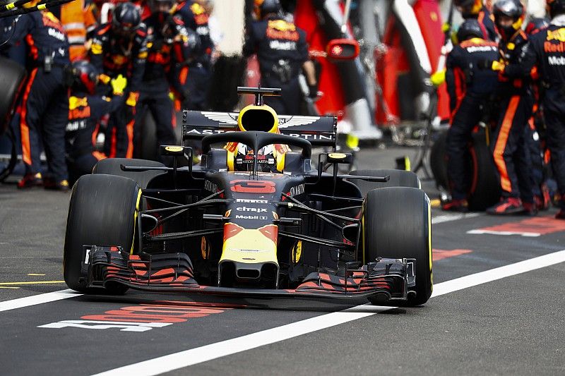 Daniel Ricciardo, Red Bull Racing RB14, leaves the pits after a stop