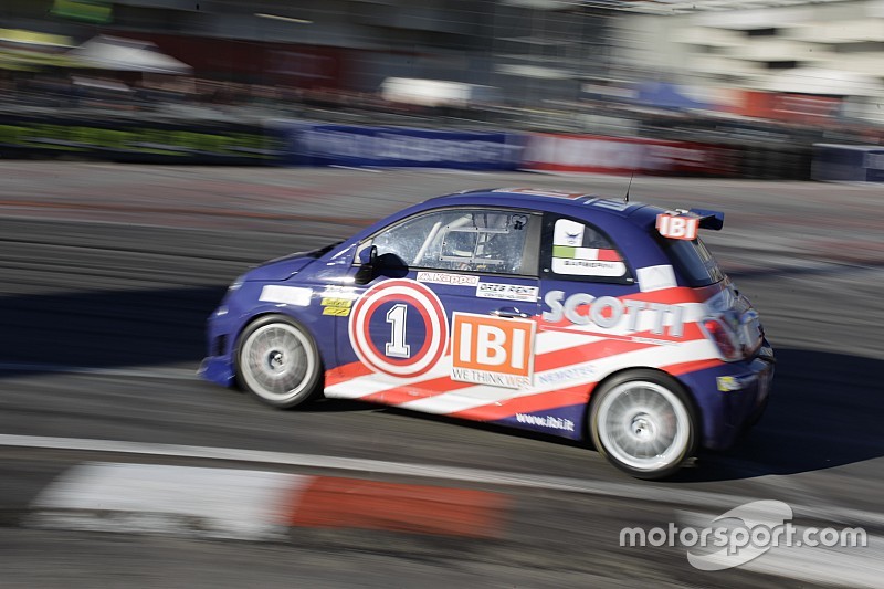 Motor Show, Trofeo Abarth Selenia: Barberini detta legge all'Area 48