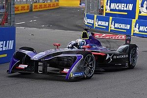 Formule E Hong Kong: Bird wint ondanks straf