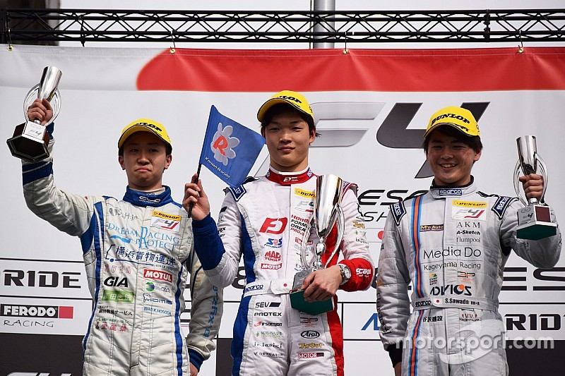 FIA-F4開幕戦岡山:フル参戦デビューの名取鉄平が嬉しい初優勝果たす