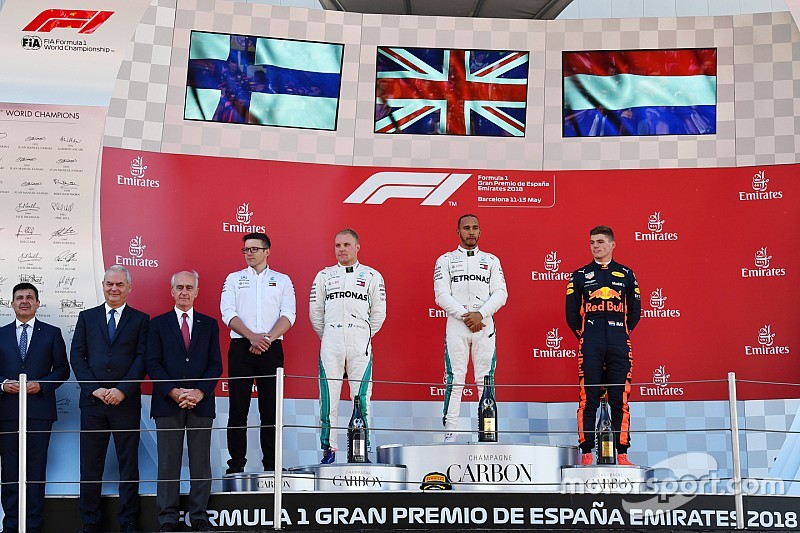 Stand WK Formule 1: Hamilton loopt uit, Verstappen stijgt