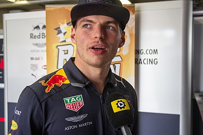 Vragenvuur: Max Verstappen aan de tand gevoeld
