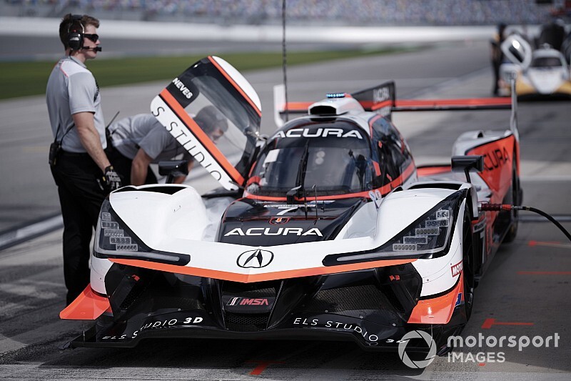 Taylor mantiene a los Acura arriba en la 2° práctica