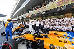 Sainz parádés manővere, a végjáték és az érzelmek: videó