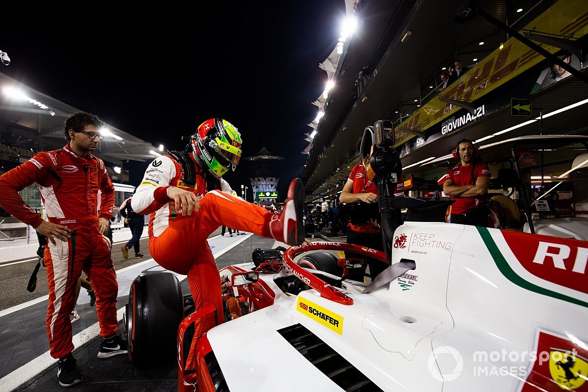“Schumacher performansını geliştirmek zorunda”
