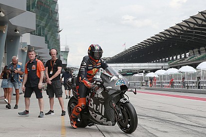 Rengeteg kép a MotoGP első tesztnapjáról Sepangból