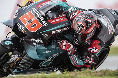 Tremenda pole de Quartararo, brutal caída de Márquez