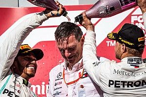 Allison, Vettel'in Mercedes'e geçişini "düşük bir ihtimal" olarak görüyor"