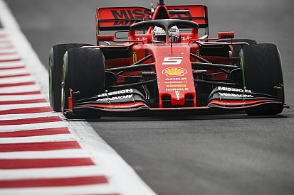 Meksika GP 2. antrenman: Vettel, Verstappen'in 0.1 saniye önünde lider