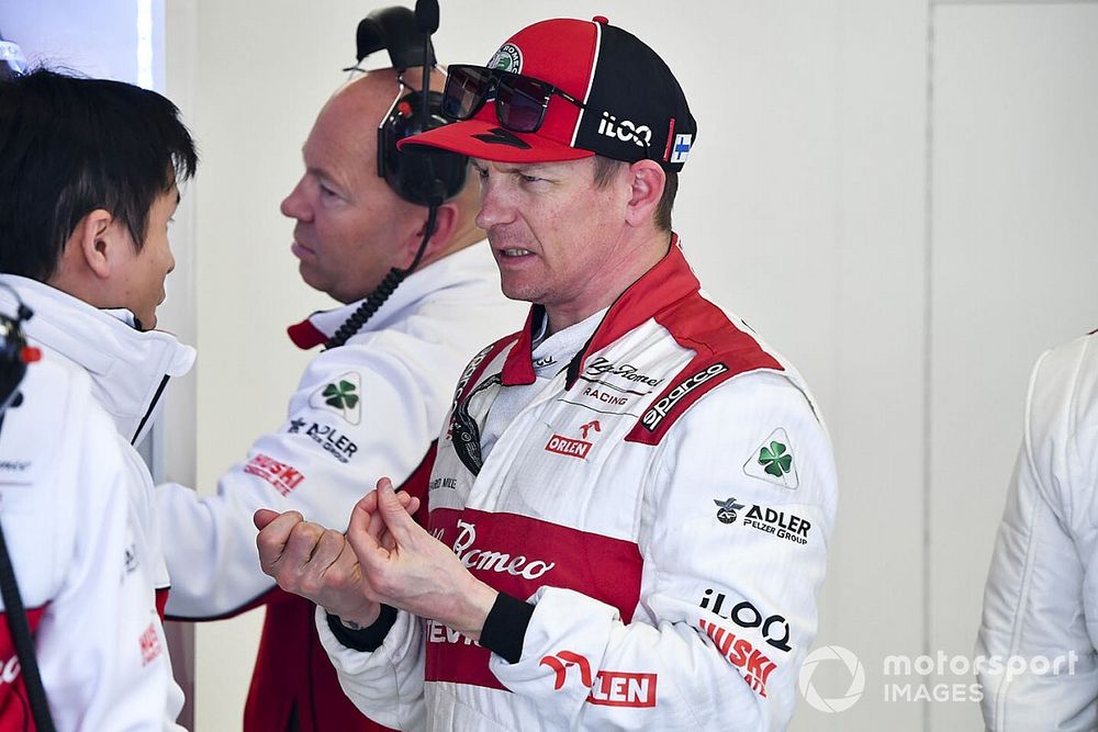 Kimi Raikkonen, Alfa Romeo in the garage