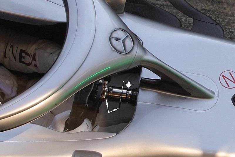 Volante del Mercedes F1 W11