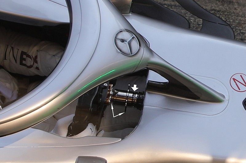 Mercedes F1 W11 steering