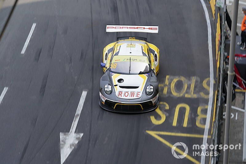 Dublet Porsche w FP1
