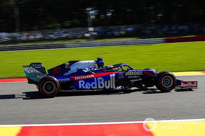 Квят остался недоволен пятничным темпом Toro Rosso