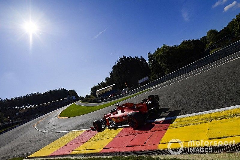 Leclerc: "Mercedes dice que estamos lejos y luego siempre nos atrapan"