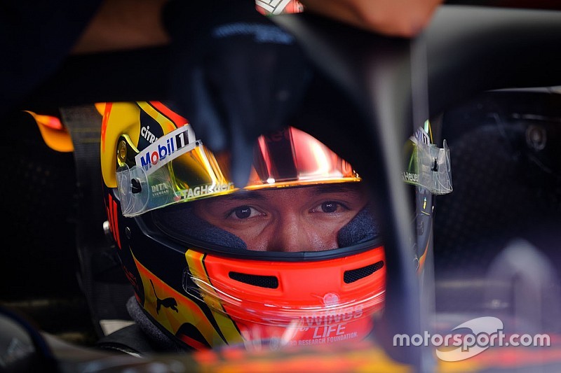 Albonnak nem kellett izgulni a Verstappennel való összehasonlítástól