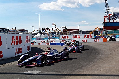 New York ePrix: Frijns wint slotrace, Vergne verdedigt titel