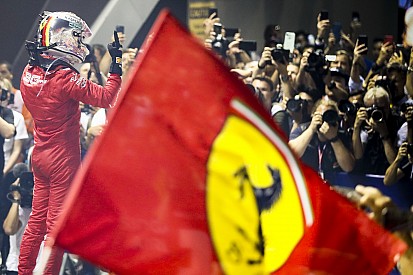 Vettel manda recado a Leclerc: "A Ferrari está acima de qualquer indivíduo"