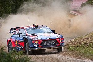 Neuville e la Hyundai i20 Coupé WRC in gara a Rallylegend!