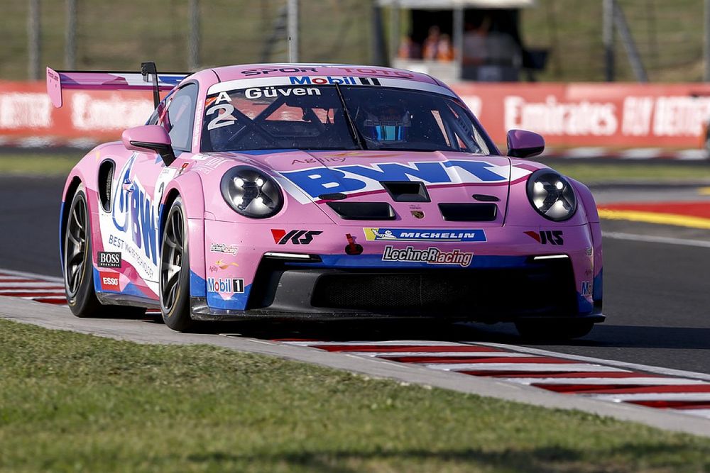 Porsche Supercup Macaristan: Antrenman seansının lideri Ayhancan