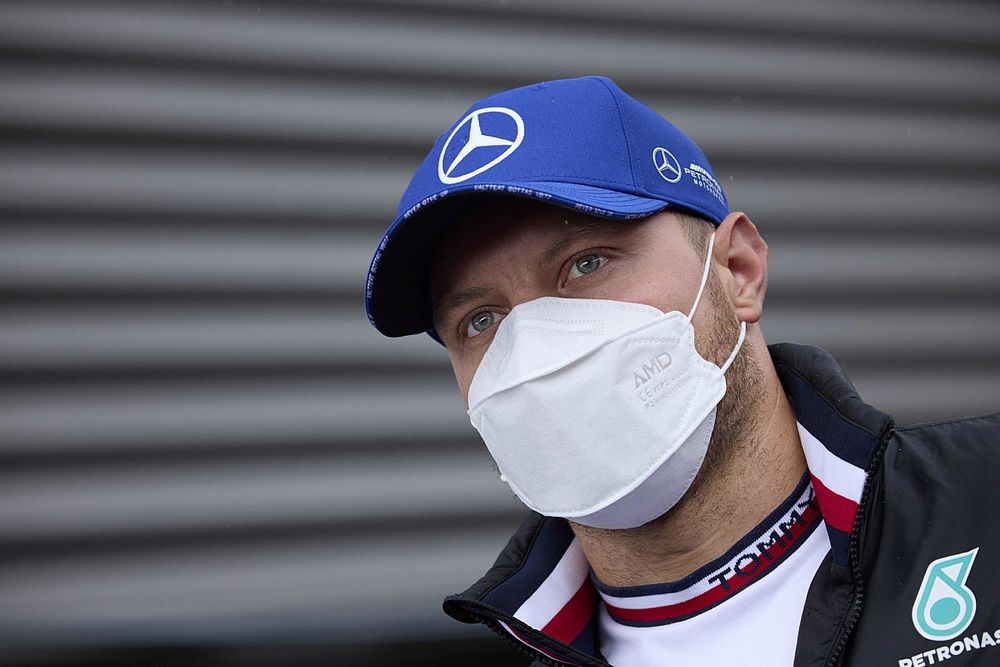 Kimi Raikkonen Gantung Helm, Alfa Romeo Diyakini Line Up Baru
