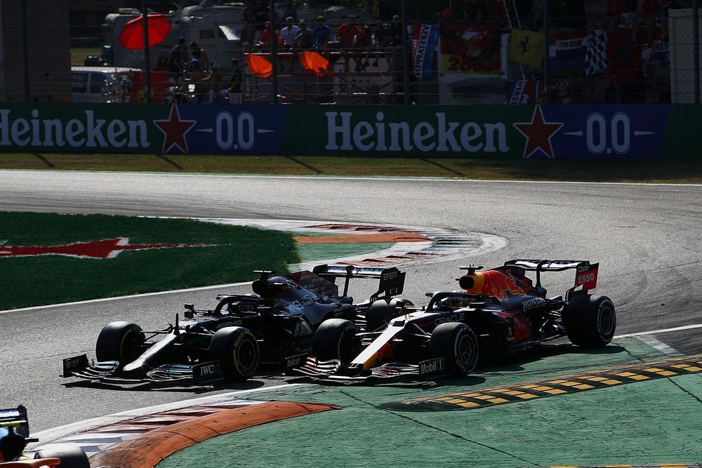 Verstappen: nem számítottam arra, hogy ennyire kiterel Hamilton, nem is kellett volna ezt tennie