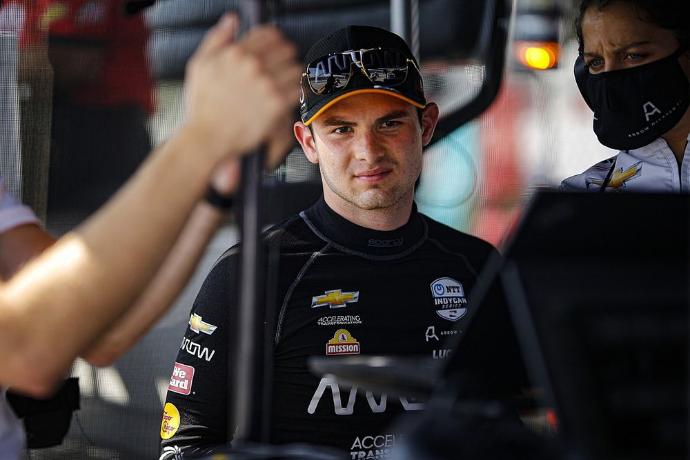 O'Ward molesto por la forma en que IndyCar interpreta las reglas