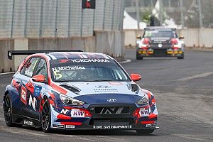 Tarquini nyerte a második futamot Marrakeshben, Michelisz 12.