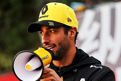 Óriási: Ricciardo megpróbál franciául nyilatkozni (VIDEÓ)