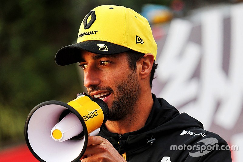 Óriási: Ricciardo megpróbál franciául nyilatkozni (VIDEÓ)
