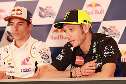Handshake mit Marquez: Für Valentino Rossi "der richtige Moment"