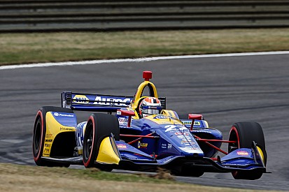 Rossi logra el mejor tiempo en la segunda práctica libre