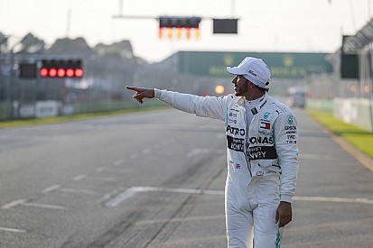 Hamilton, Senna ve Schumacher'in rekorunu yakaladı