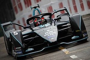 Vandoorne nyerte az esős időmérőt a Formula E-ben Hong Kongban