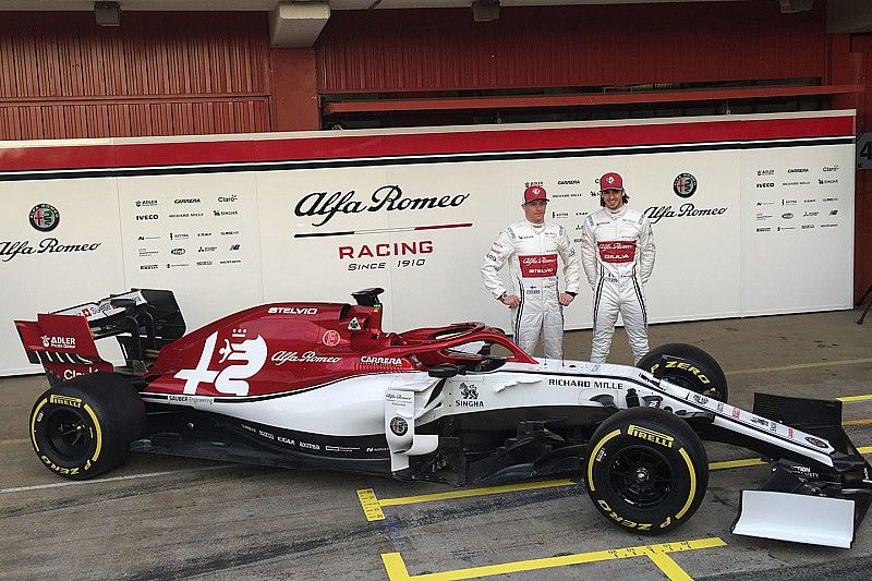 Alfa Romeo сохранила расцветку Sauber