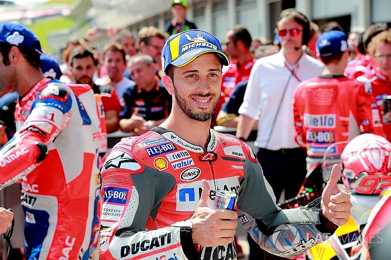 Dovizioso: "Márquez es más competitivo que el año pasado"