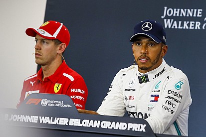 Villeneuve kaszinóba küldené Hamiltont, amiért mindig ilyen szerencsés