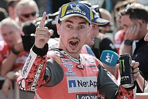 Lorenzo: “Todo esto no sirve de nada si no ganamos la carrera”