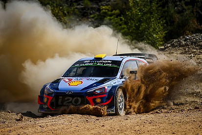 Turkey WRC: Mikkelsen leads, Ogier gets hit by penalty