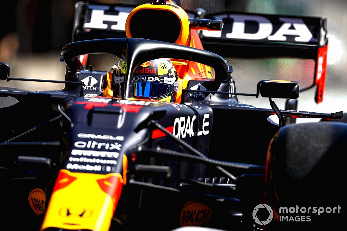 Perez Bertekad Tekan Mercedes sejak Lap Pertama