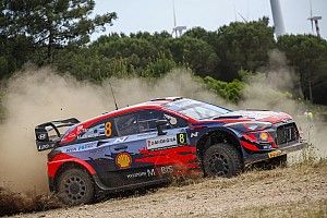 WRC, Rally Italia, PS12: Tanak va KO! Ogier in testa