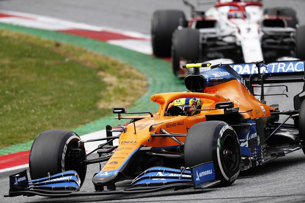 Hakkinen, Norris'e övgüde bulundu