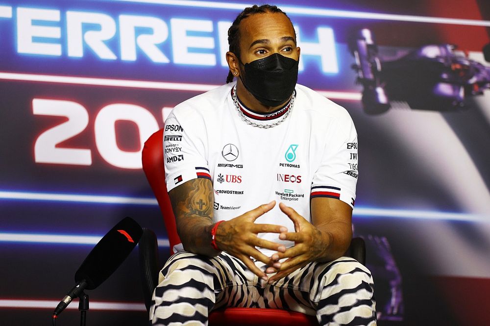 Sempat Tidak Suka, Hamilton Kini Manfaatkan Simulator