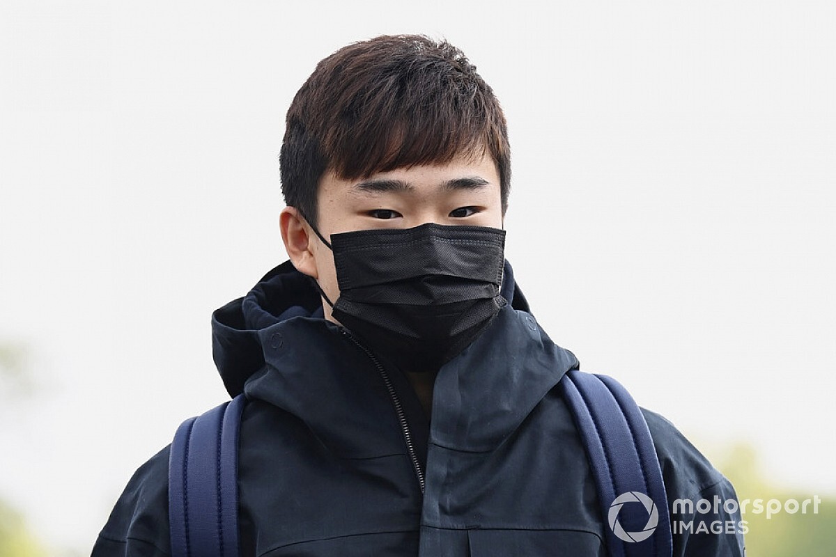 角田裕毅、最後尾からいざ決勝へ「昨晩はあまり眠れなかった。マシンを信じて、全力で挑む」