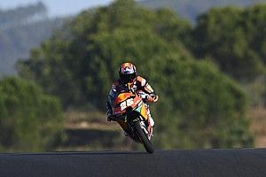 Moto3 - Portugal: Arenas saldrá por detrás de Ogura a por el título; Raúl Fernández, pole