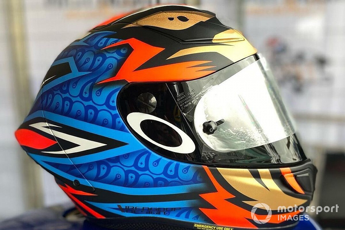 Helm Anyar Dimas Ekky Dibalut Livery Batik